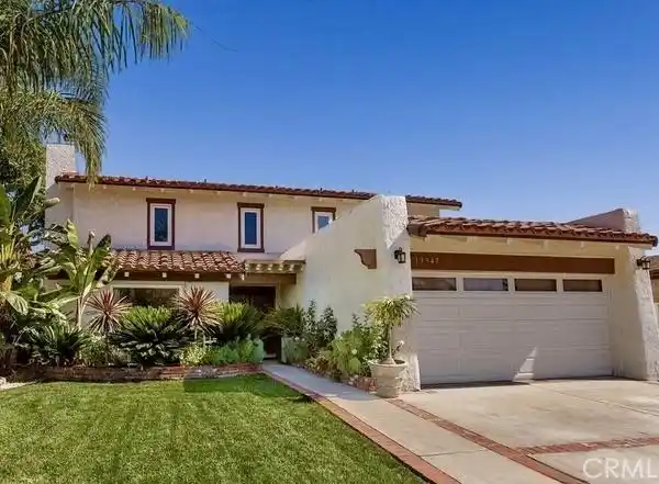 PRIVATE RESORT-STYLE OASIS