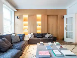 Superb Art-deco Style Flat