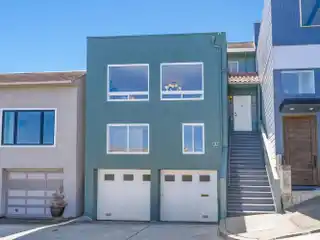 Timeless Sophistication with Iconic San Francisco Views