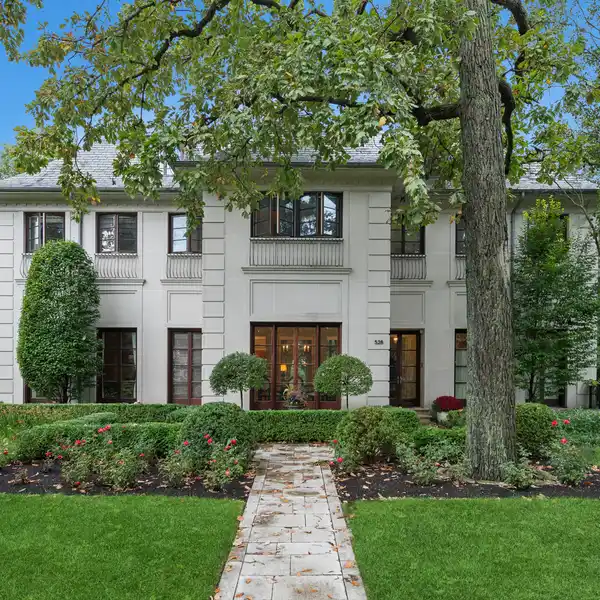 STYLISH AND SOPHISTICATED FRENCH MANOR HOUSE