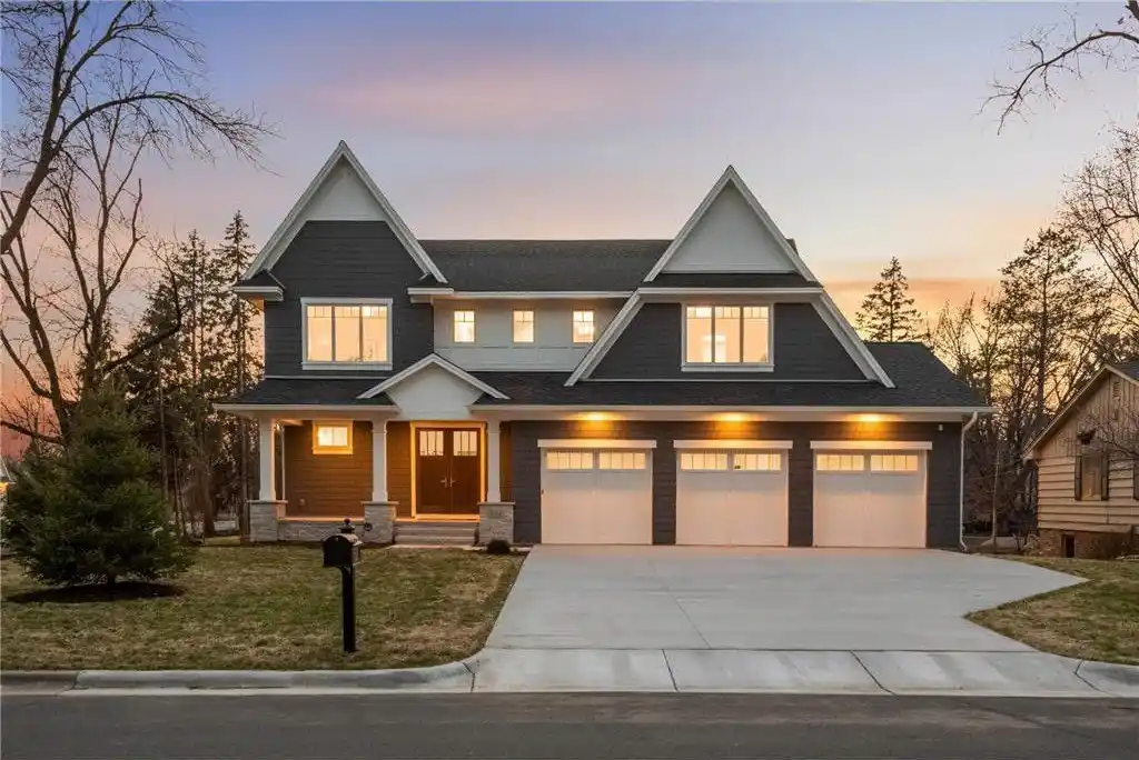 Exceptional Home Full of High-end Details