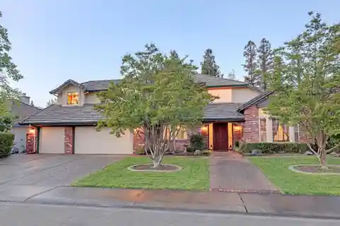 Refined Living | Spacious Elegance