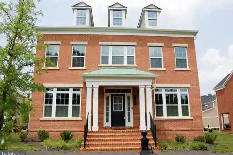 Immaculate All-Brick Colonial