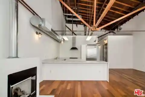 Chic Warehouse Loft with Balcony Near Beach