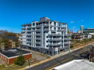 Modern Mountain Luxury in the Heart of Downtown