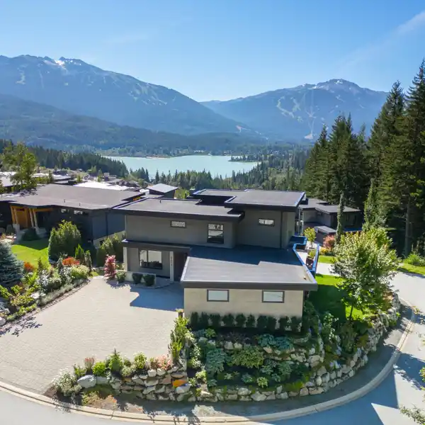 LUXURY VIEW RESIDENCE IN BAXTER CREEK