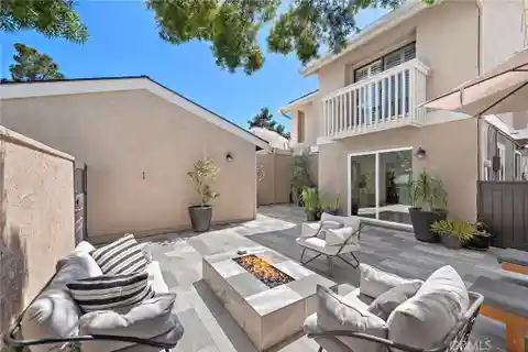 Spacious Open-Concept Lake Park Home