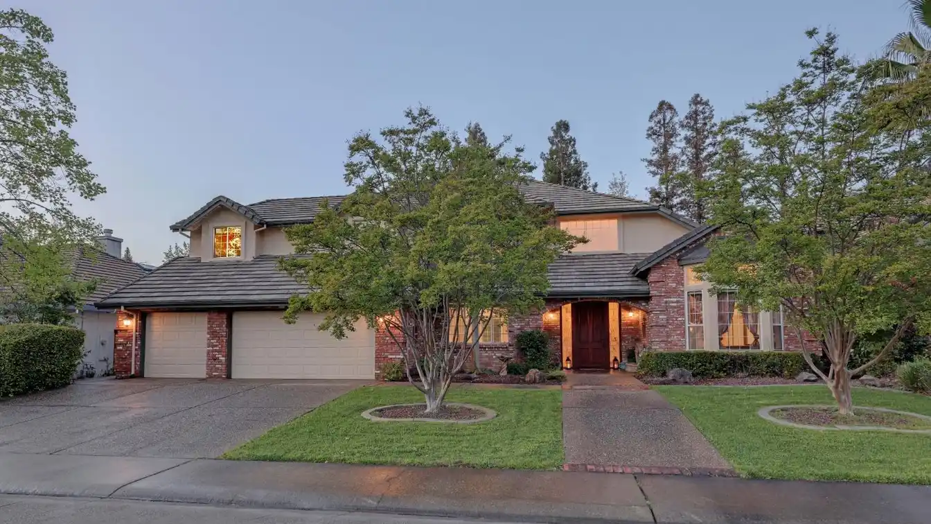 Spacious Turnkey Home in Phoenix Field