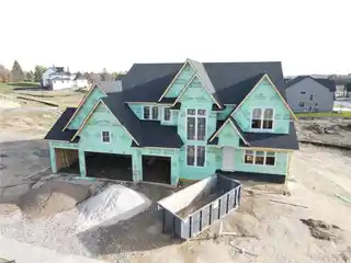 Open and Spacious New Construction in Hollydale
