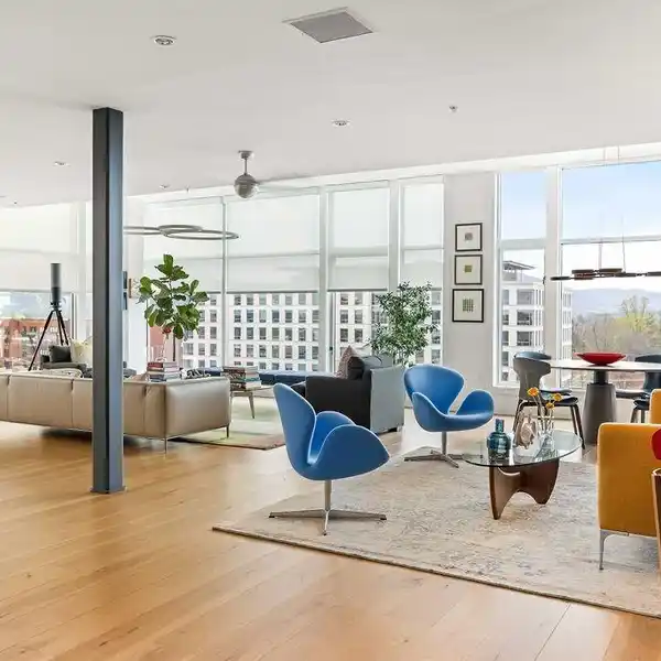 LIGHT-FILLED SINGLE-FLOOR UNIT