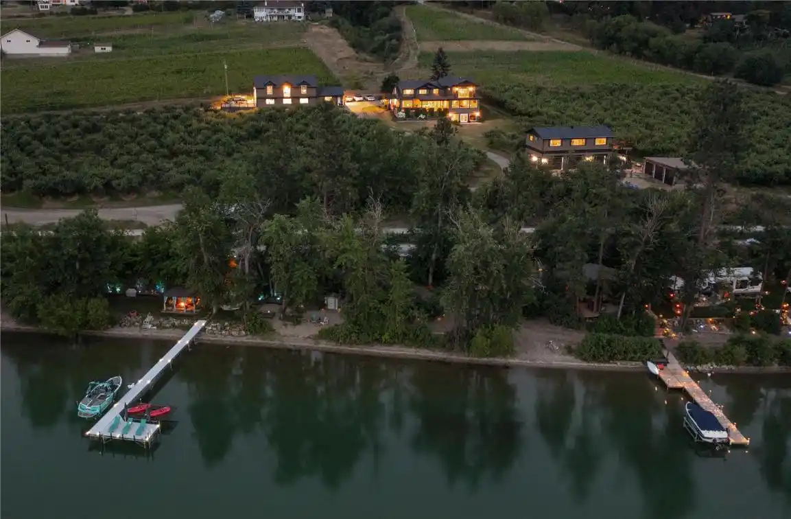 Extravagant Waterfront Estate