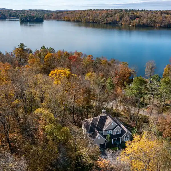 TURNKEY ELEGANCE WITH SEAMLESS INDOOR-OUTDOOR FLOW