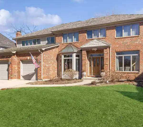 SPECTACULAR HOME IN STACY WOODS