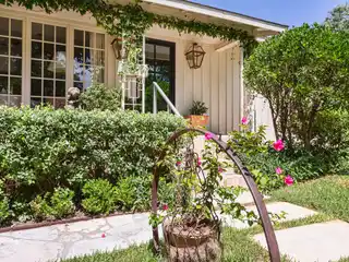 Charming Home with Casita