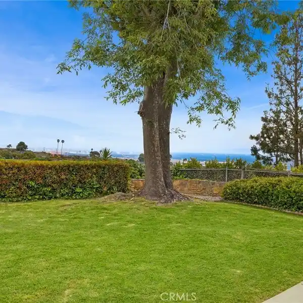 TURNKEY HOME WITH MILLION-DOLLAR HARBOR VIEWS