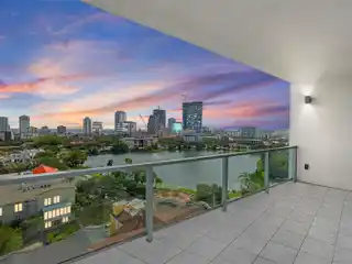 Spacious City Condo with Mirror Lake Views