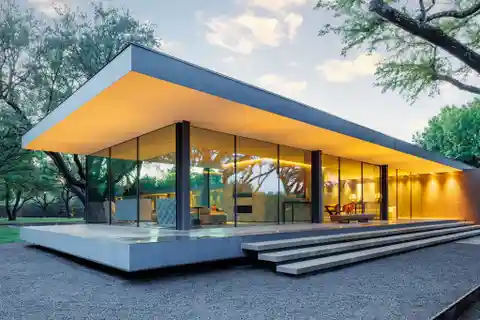 Modern Masterpiece Inspired by the Farnsworth House
