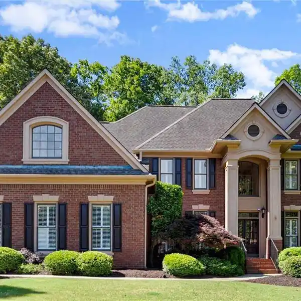 BEAUTIFULLY MAINTAINED HOME IN HAMPTON HALL