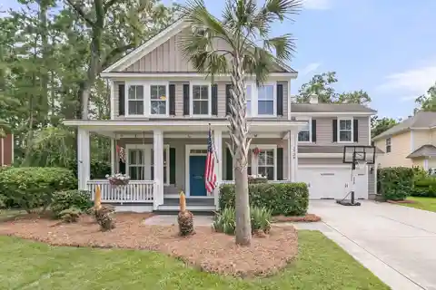 Beautifully Maintained Home in the Pembroke Section of Park West