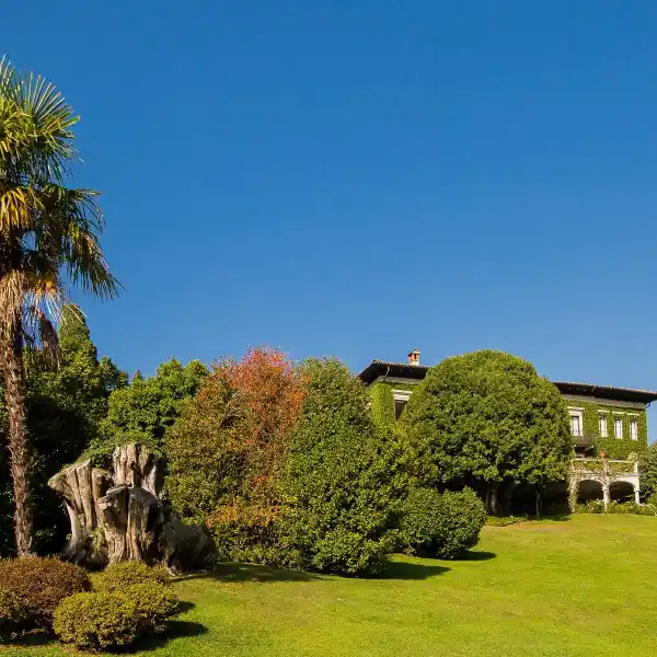 PRESTIGIOUS HISTORIC VILLA CHARACTERIZED BY ELEGANCE