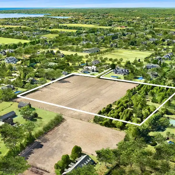 SEVEN ACRES TO CONSTRUCT YOUR DREAM RETREAT