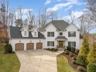 Luxury and Tranquility in the Stonebridge Community