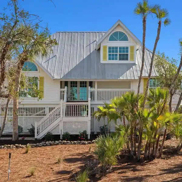 GORGEOUS HOME IN SEAGULL ESTATES