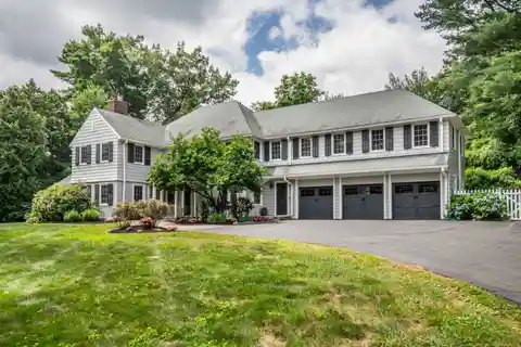 Spacious Luxury Living in Sought-After Area