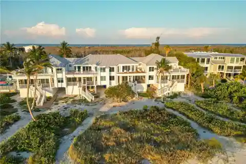 The Ultimate Coastal Lifestyle