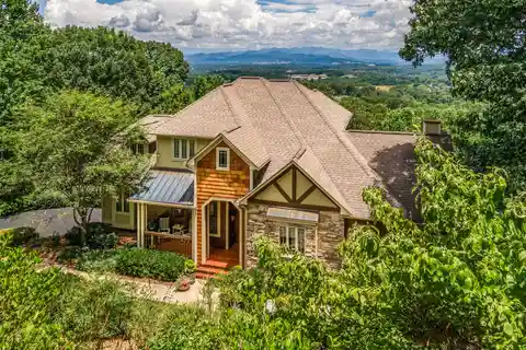 Beautiful Home with Breathtaking Mountain Views