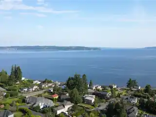 Elegant Entertainer’s Dream with Scenic Vistas