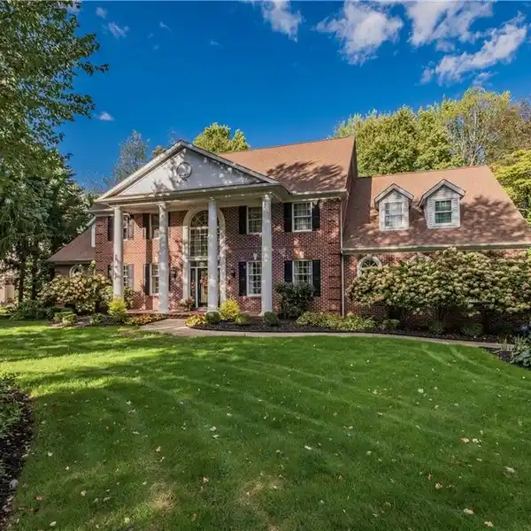 TIMELESS ARCHITECTURAL BEAUTY IN A PRIVATE ESTATE