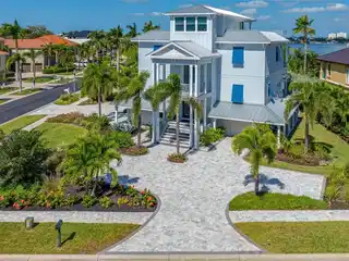 Sophisticated Open-Concept Great Room Design