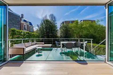 Delightfully Renovated House in the Langeveld-errera District
