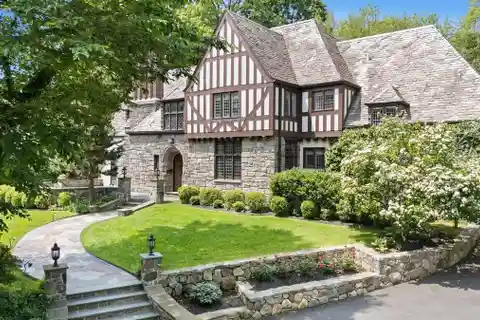 Sophisticated and Stylish Cotswold Tudor