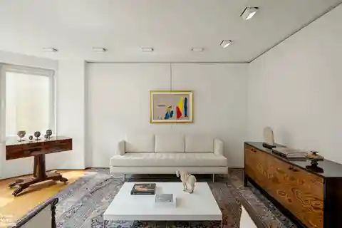 Sunlit Corner Gem on Fifth Avenue