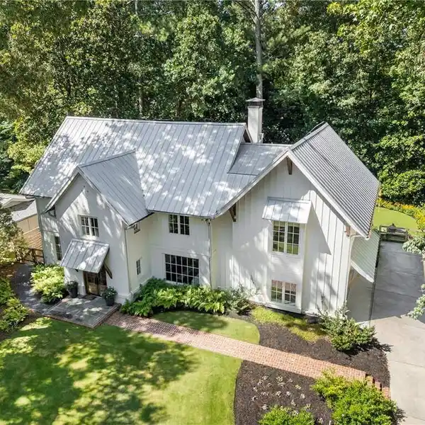AWARD WINNING NAPA-INSPIRED MODERN FARMHOUSE