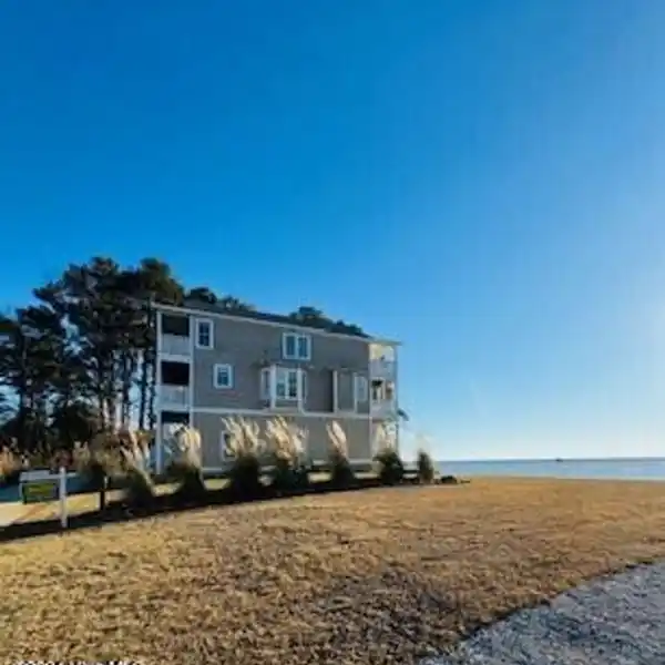 MODERNIZED RETREAT WITH STUNNING VIEWS AND ENDLESS CHARM