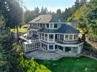Sound-view Home with Amazing Custom Details