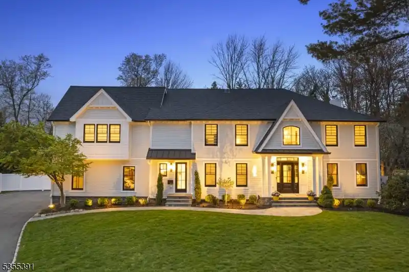 Luxury Home in the Prestigious Hartshorn Section
