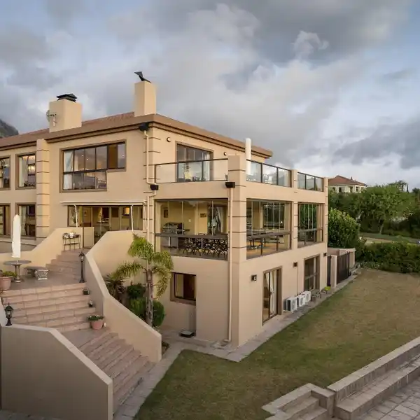 IMPRESSIVE HOME ON THE SLOPES OF THE HELDERBERG