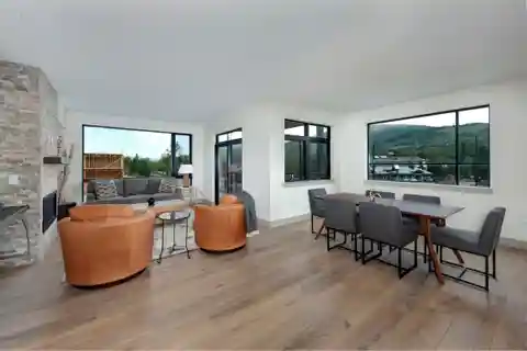 Spacious Three Bedroom in Skywalk Flats at 4th Street Crossing