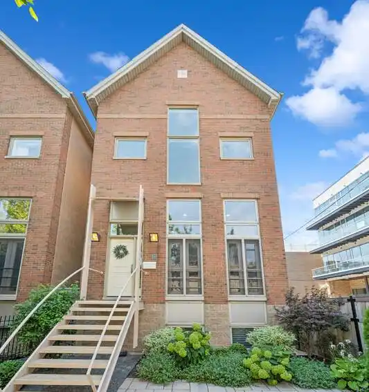 THE BEST OF BUCKTOWN LIVING