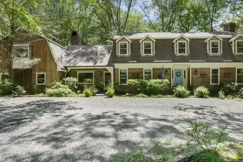 Timeless Home on a Serene Cul-De-Sac