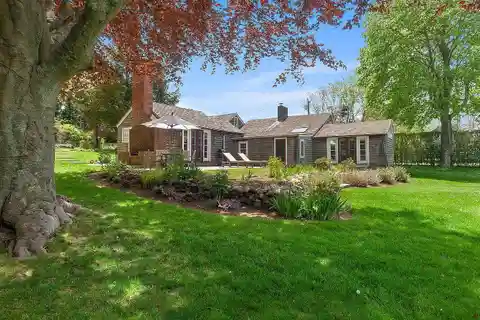 Beautiful Four Bedroom Farmhouse for Rent