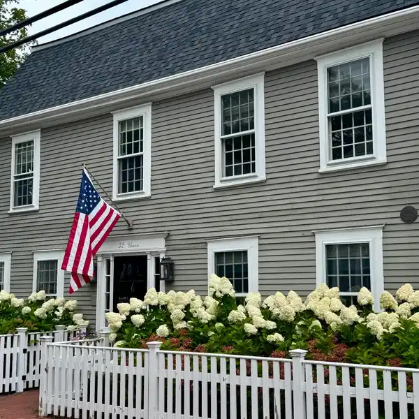 BEAUTIFULLY RESTORED HOME IN THE OLD HISTORIC DISTRICT