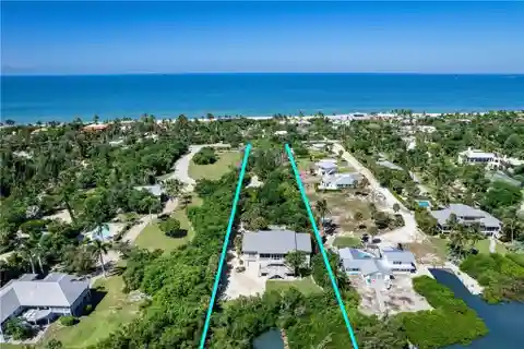 Charming Old Florida-Style Main House