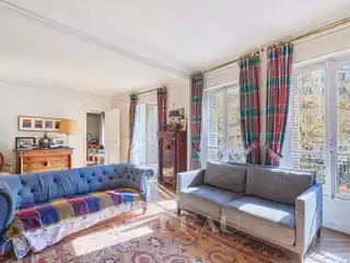 Spacious Early 20th Century Duplex with Cellars
