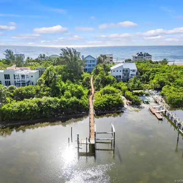 RARE PROPERTY ON BATHTUB BEACH