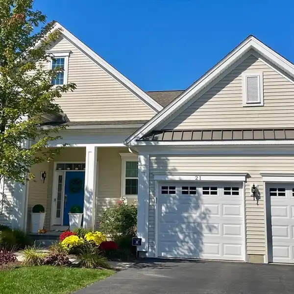 EXPANSIVE SUN-DRENCHED HOME IN COVETED VISTA POINT